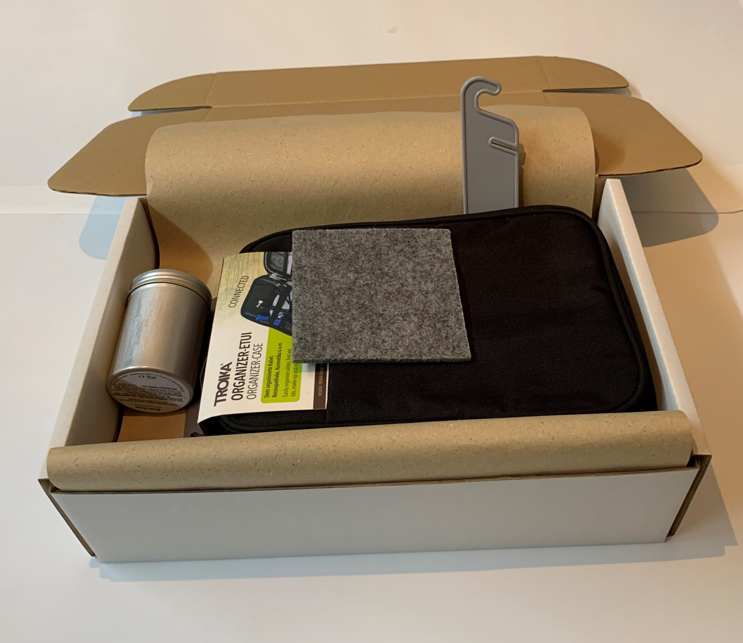 Gepackte Give Away Box - Bereit für den Versand